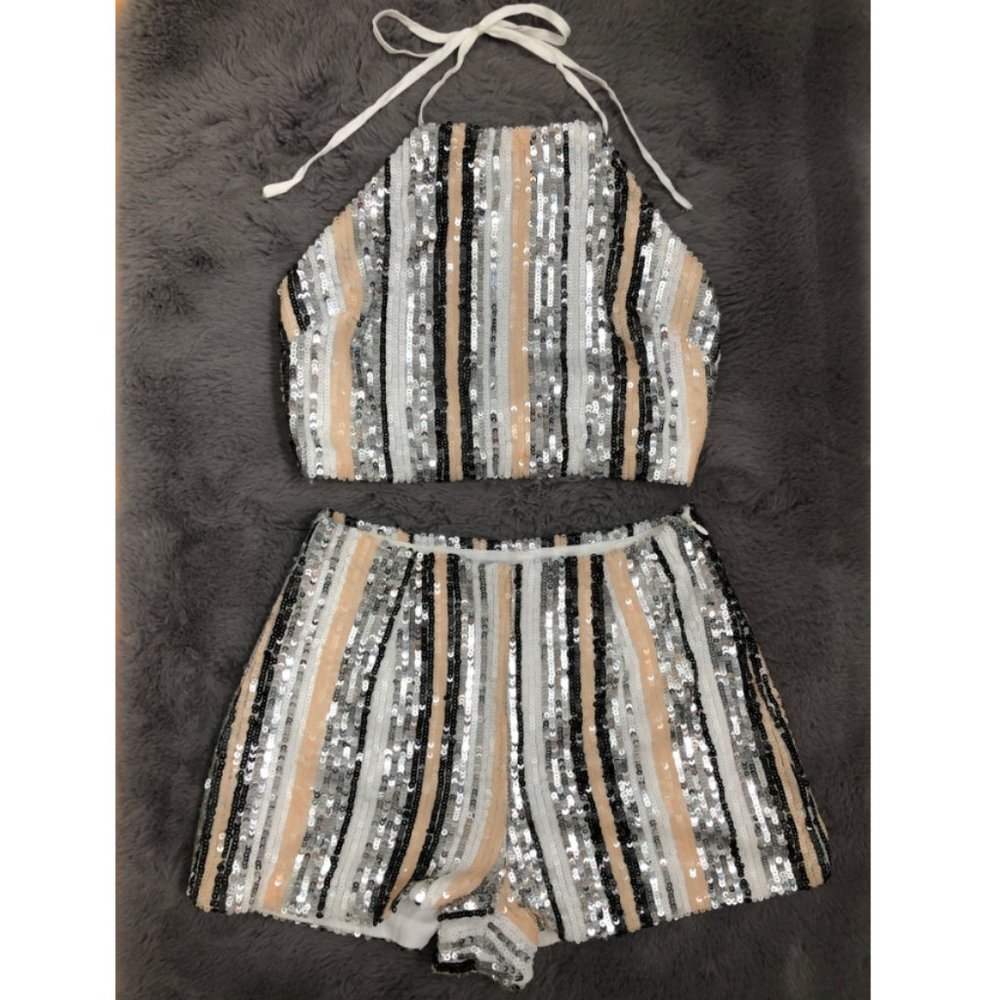 NWT L'atiste Sequin Shorts & Cropped Crop Top Set - Picture 4 of 6